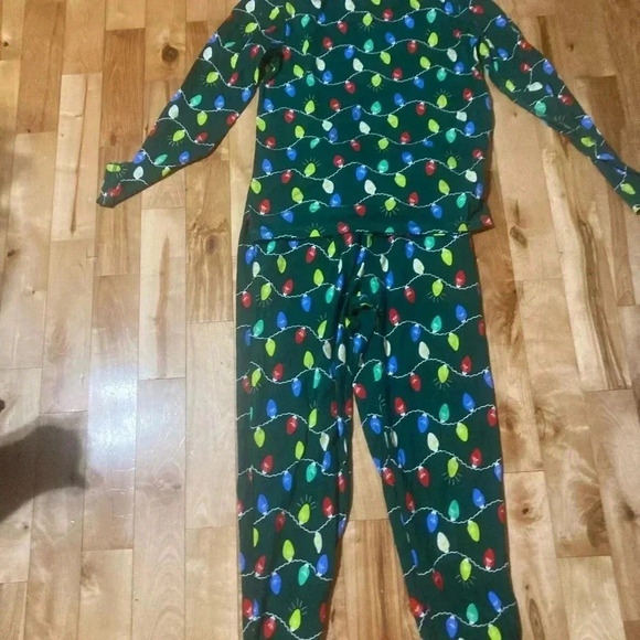 Mens size small 2 piece Christmas pajamas - Picture 2 of 2
